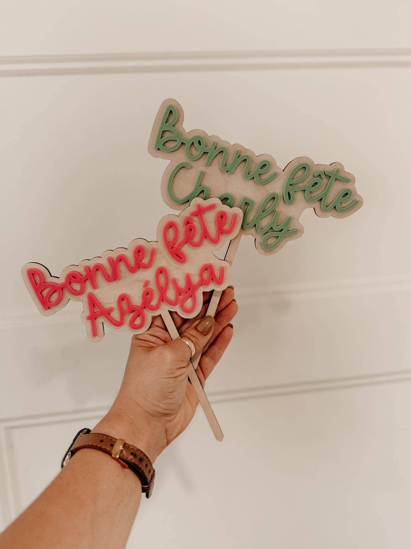 Cake topper avec acrylique « Bonne fête (prénom ) »
