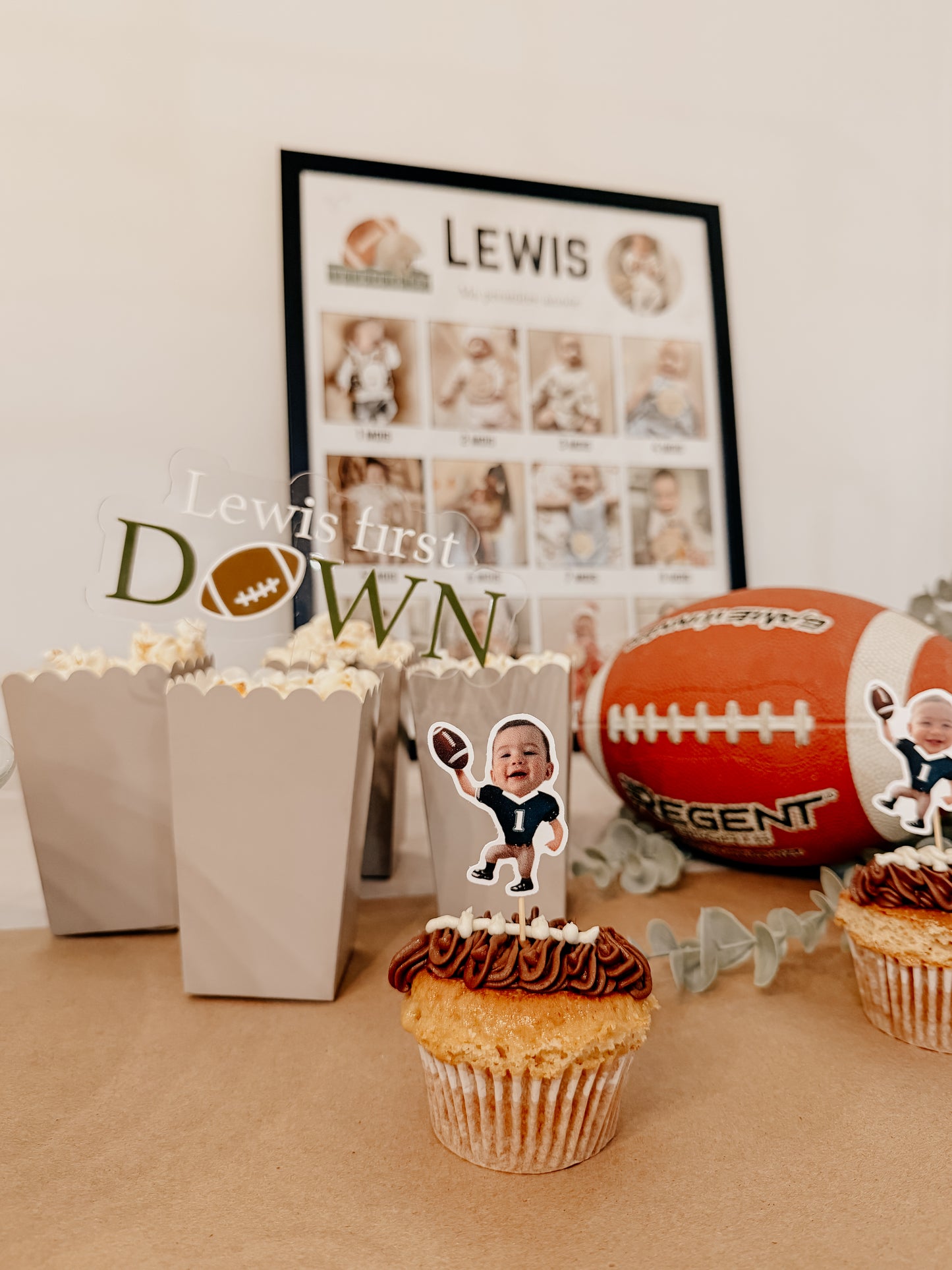 Cake topper - First down
