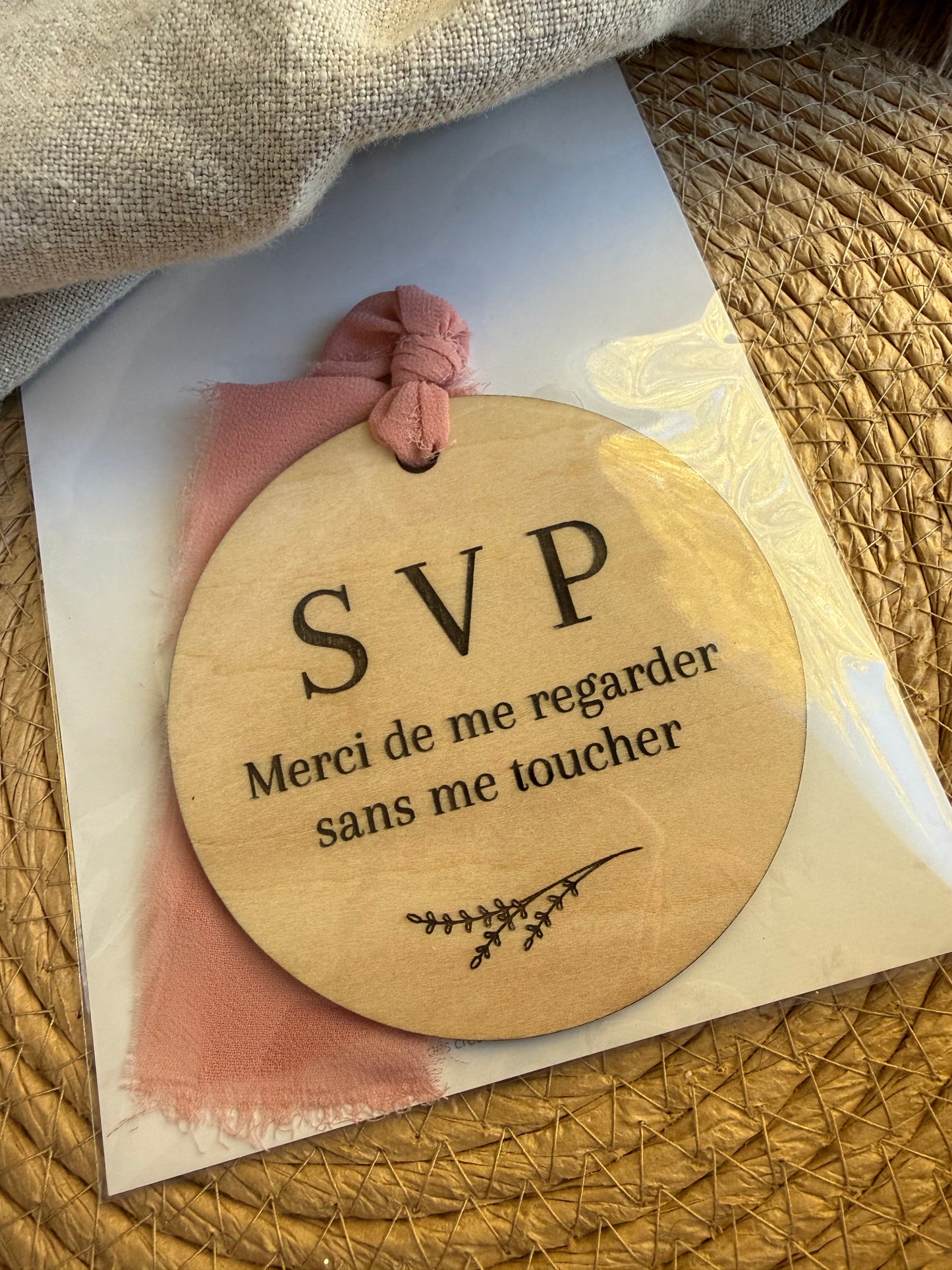 Affiche; STOP; ne pas me toucher