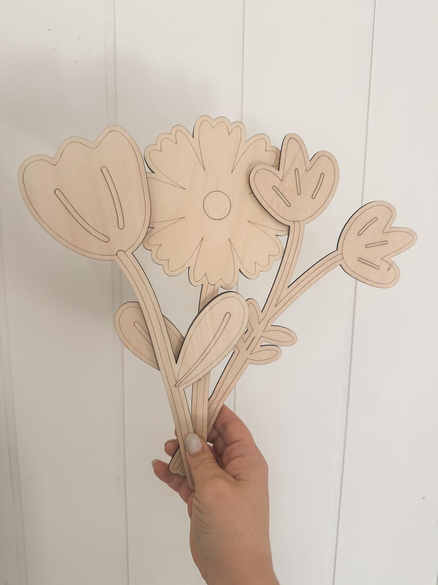 Trio de fleurs à peinturer