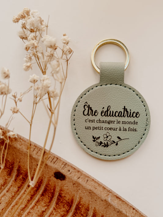 Porte clés - éducatrice