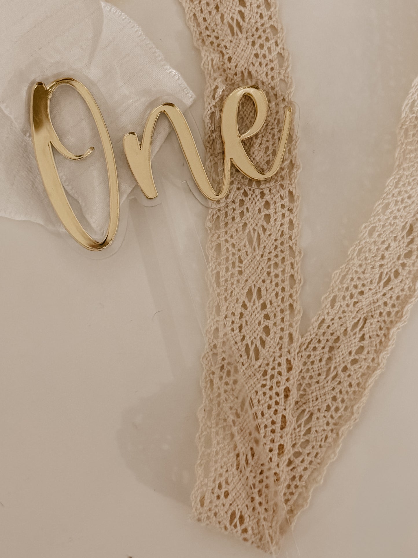 Cake topper ONE - Doré