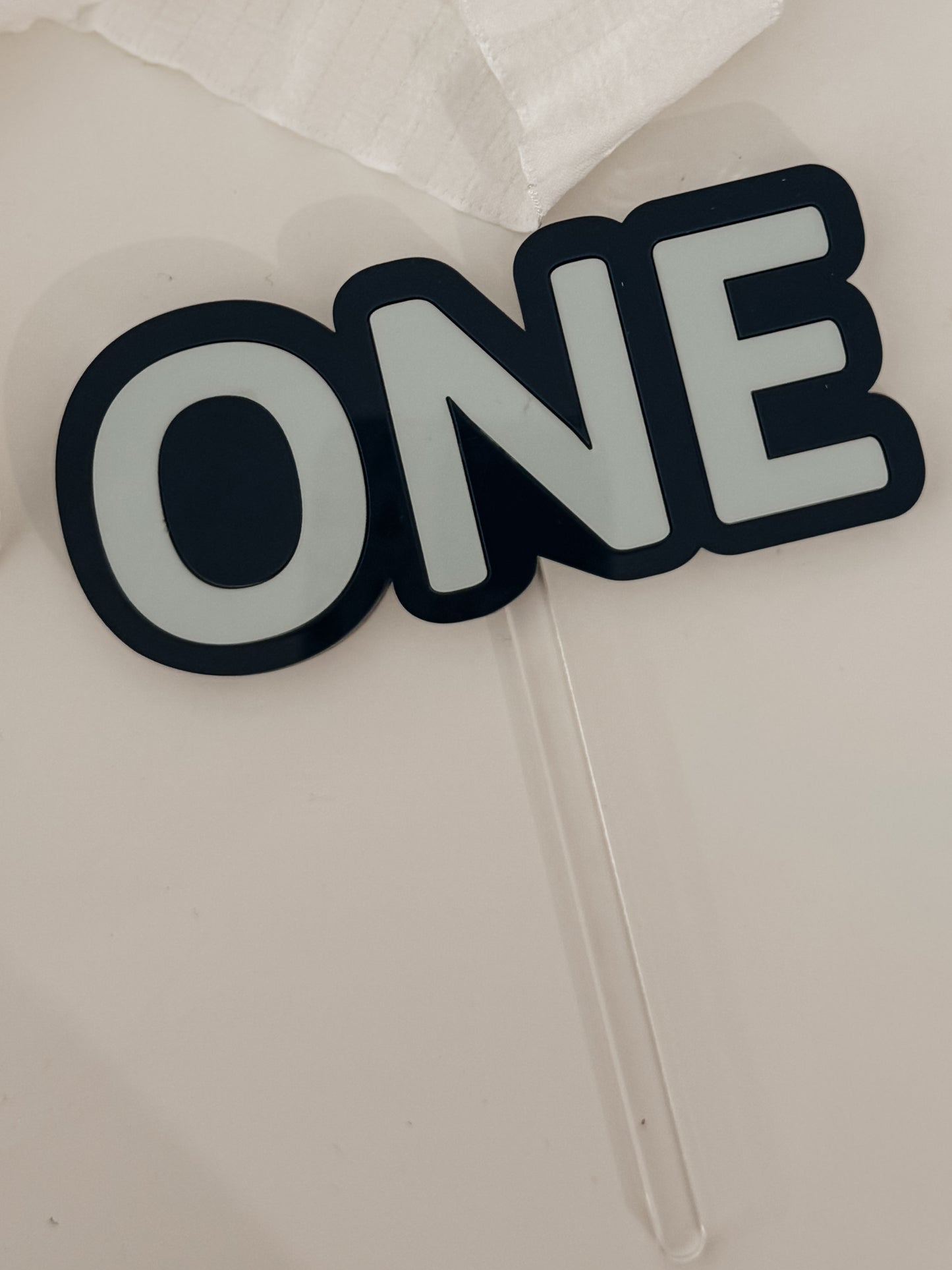 Cake topper ONE