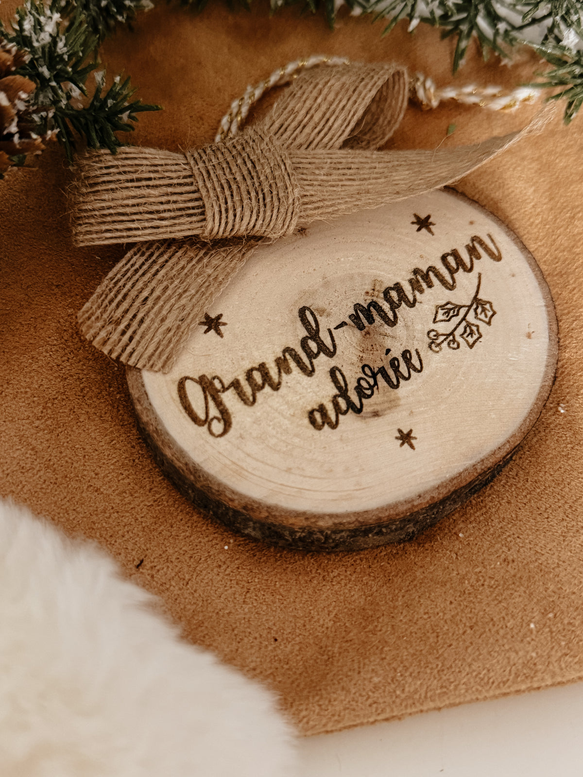 Ornement sur rondin - grand-maman
